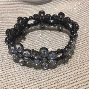 2/$10 Flower shaped rhinestone stretchy bracelet